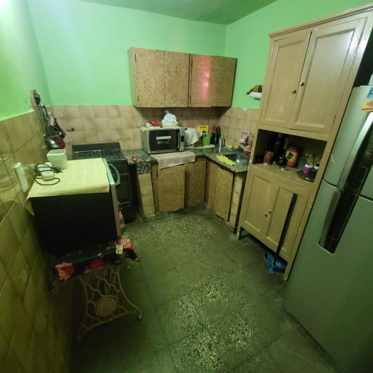 Foto de casa multifamiliar y 2 departamentos en venta Moron sur, imagen 4