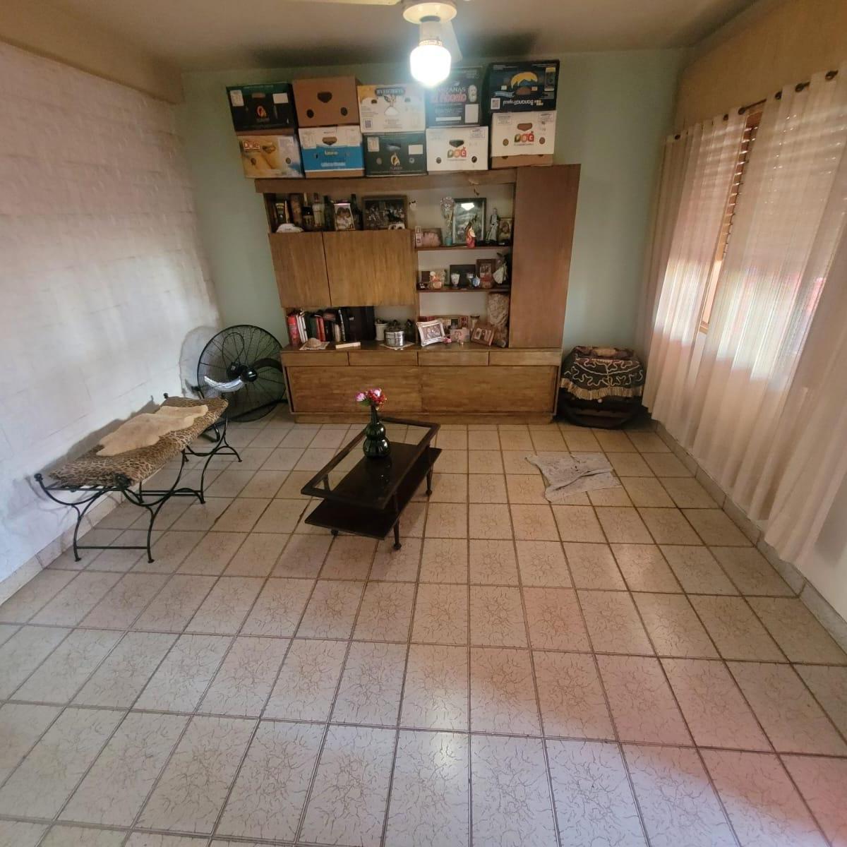 Foto de casa multifamiliar y 2 departamentos en venta Moron sur, imagen 3