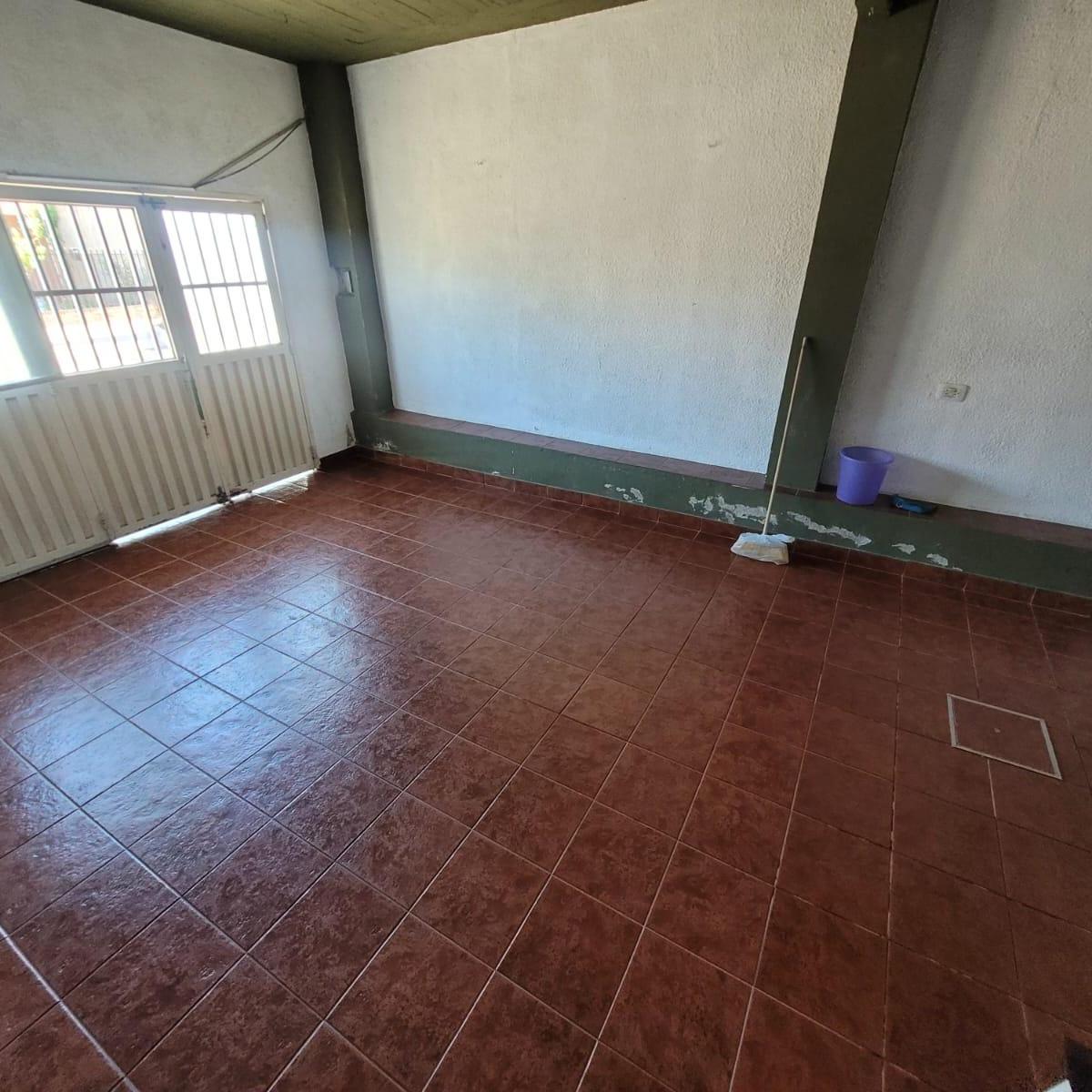 Casa Multifamilar de 5 Ambientes en Venta Isidro Casanova 4