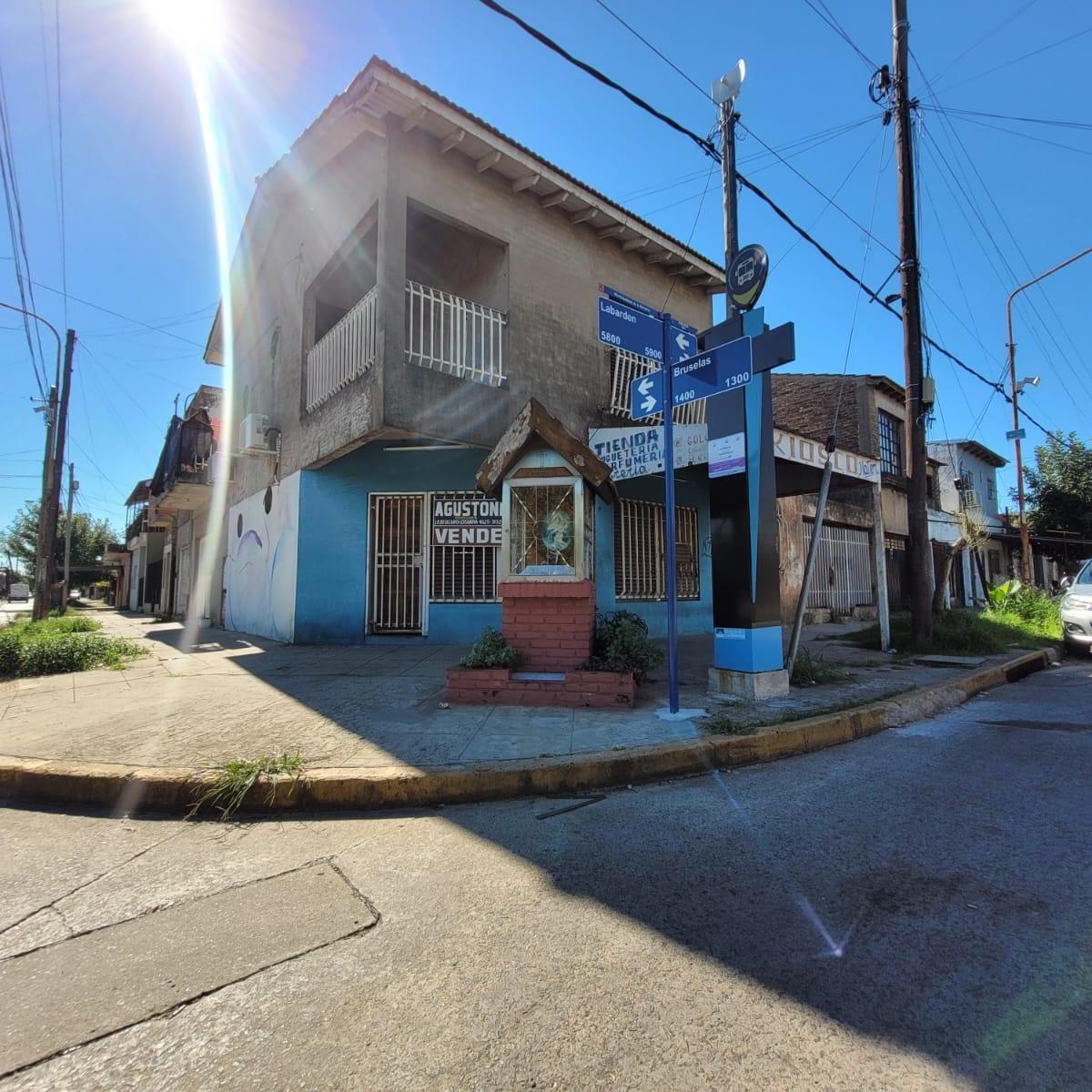 Casa Multifamilar de 5 Ambientes en Venta Isidro Casanova 1