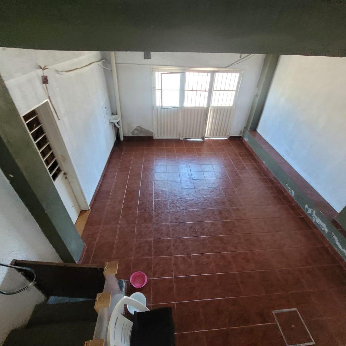 Casa Multifamilar de 5 Ambientes en Venta Isidro Casanova 5