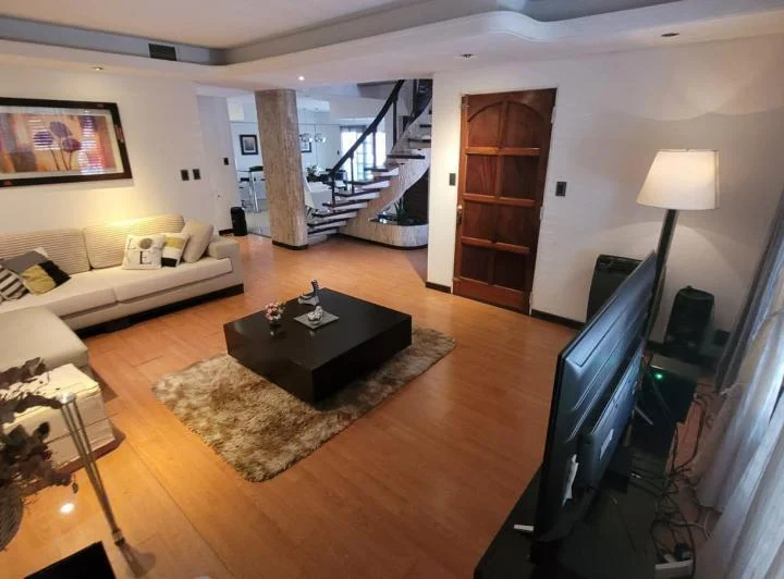 Casa en  alquiler vivienda o uso comercial 5 ambientes con quincho y pileta San Justo 1