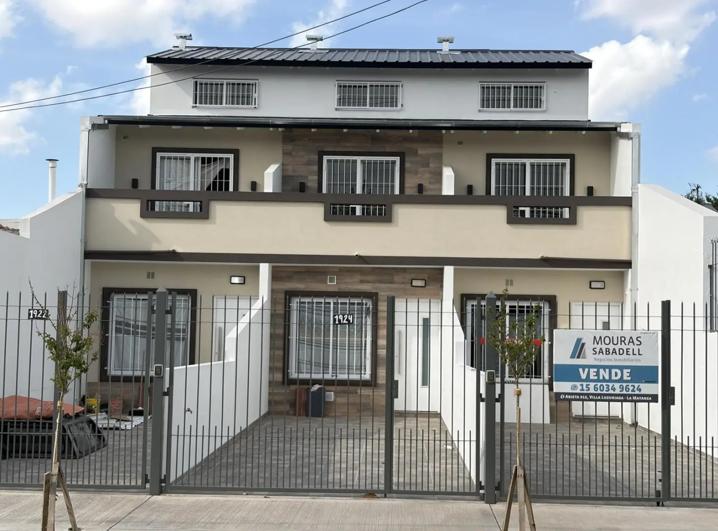 VENTA TRIPLEX DE 4 AMBIENTES CON COCHERA Y PATIO - SAN JUSTO 1