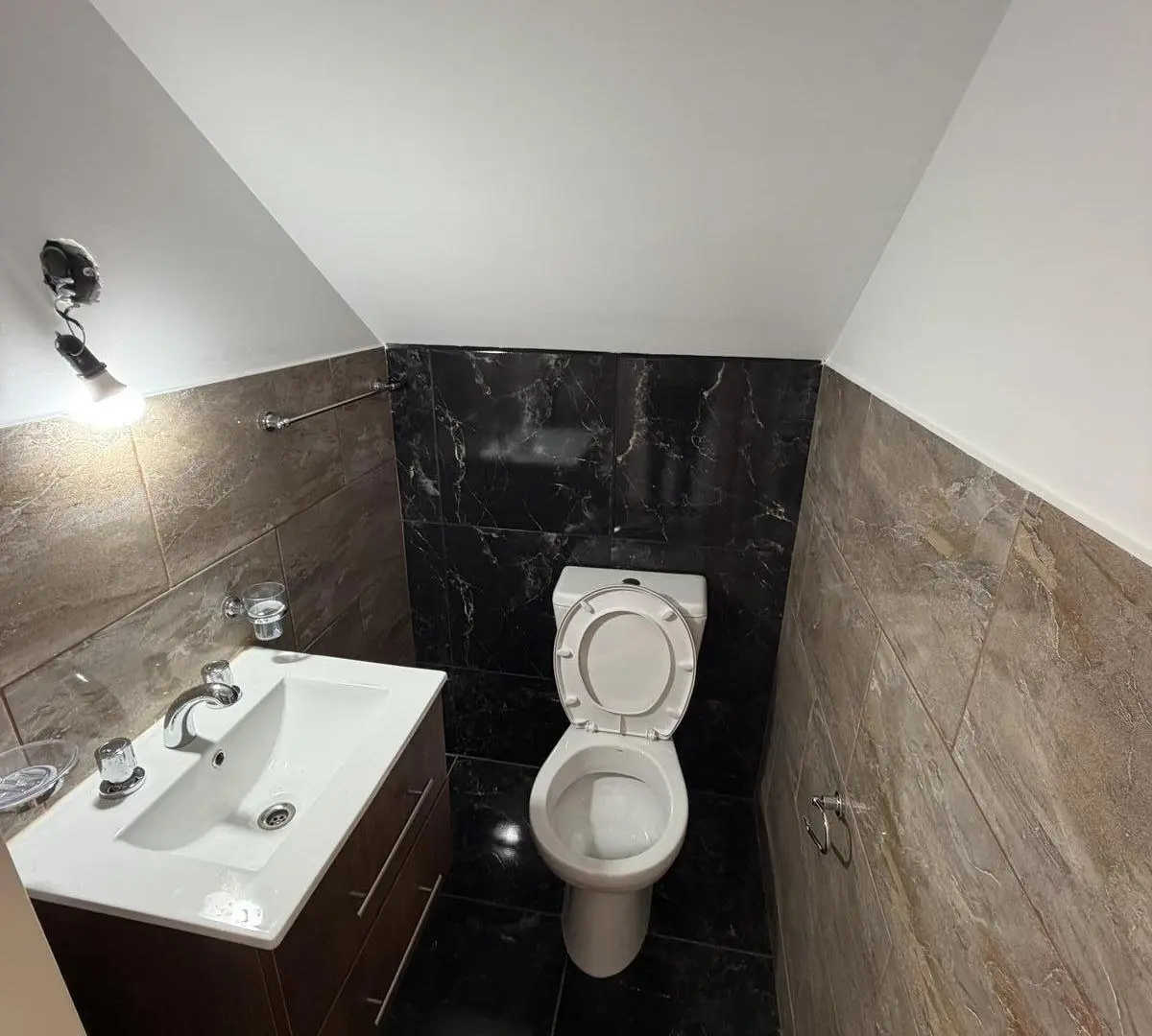 VENTA TRIPLEX DE 4 AMBIENTES CON COCHERA Y PATIO - SAN JUSTO 5