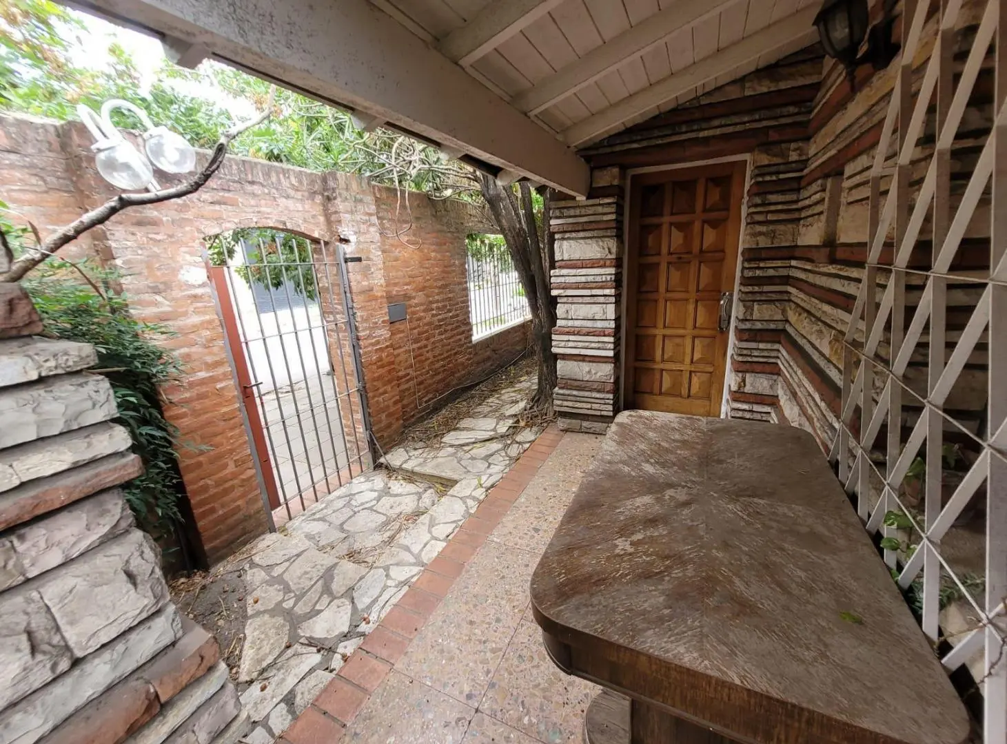 Casa en venta 6 ambientes Moron Sur 5
