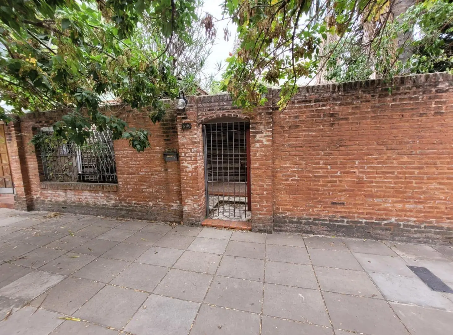 Casa en venta 6 ambientes Moron Sur 2