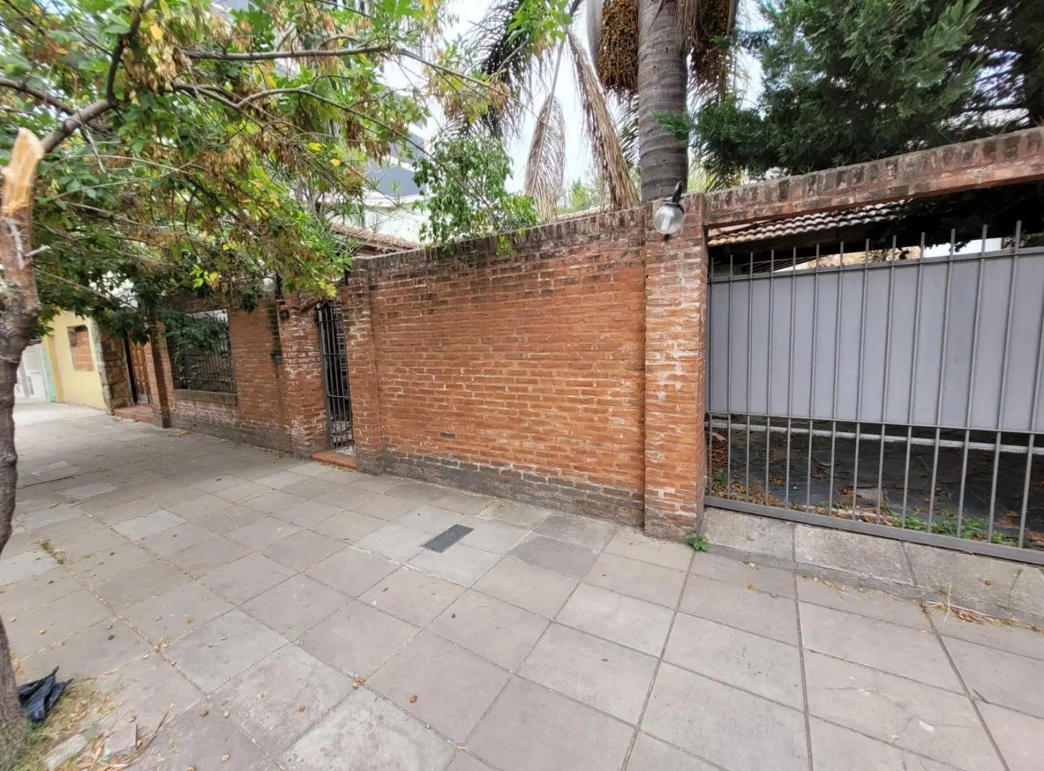 Casa en venta 6 ambientes Moron Sur 3