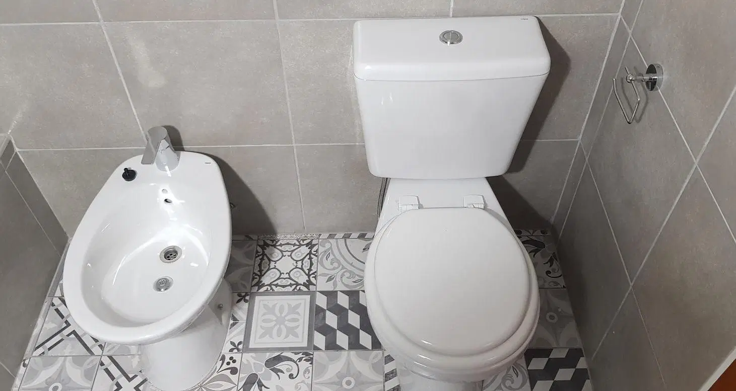 Venta Departamento 2 ambientes en planta baja con patio y cochera 3