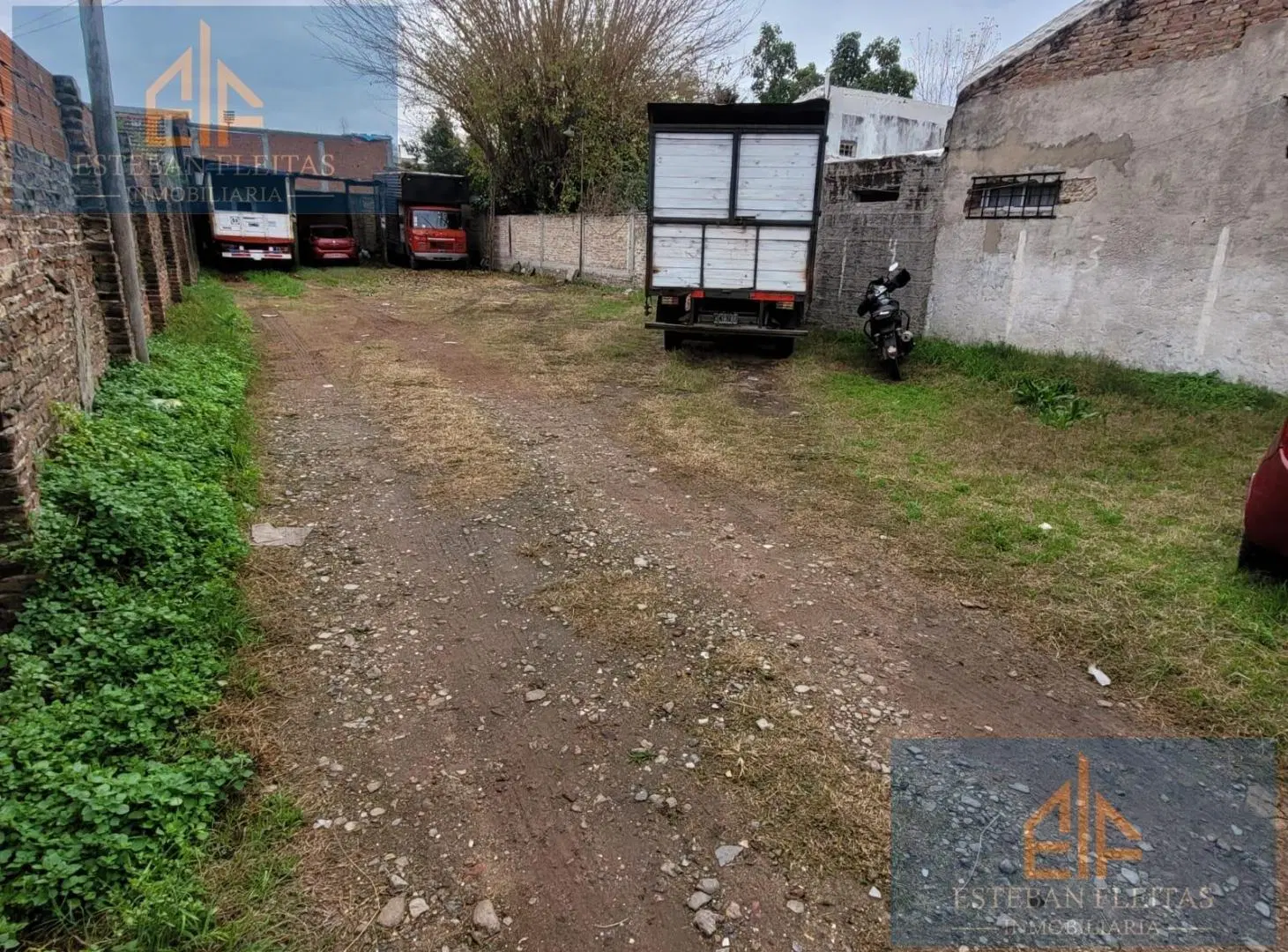 Terreno en venta de 400m2 en Isidro Casanova 3