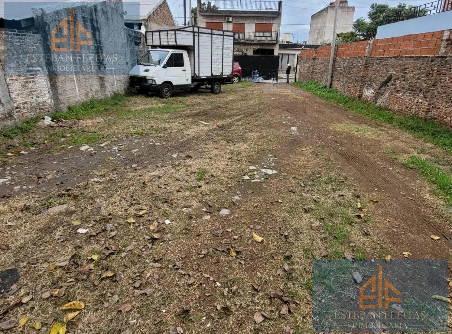 Terreno en venta de 400m2 en Isidro Casanova 5