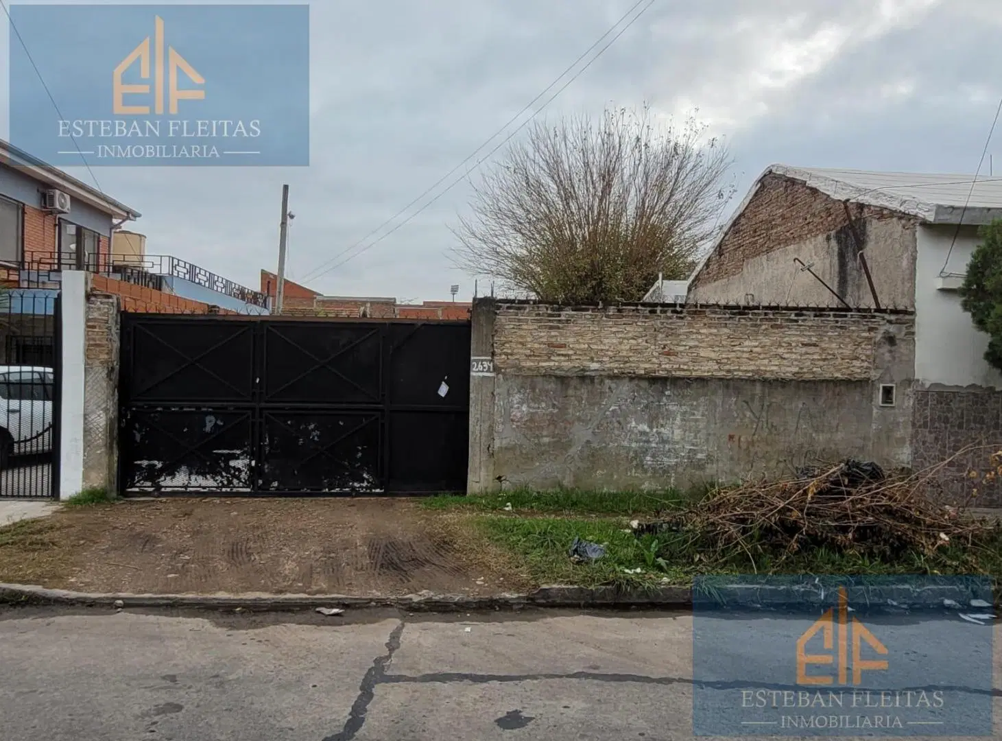 Terreno en venta de 400m2 en Isidro Casanova 2