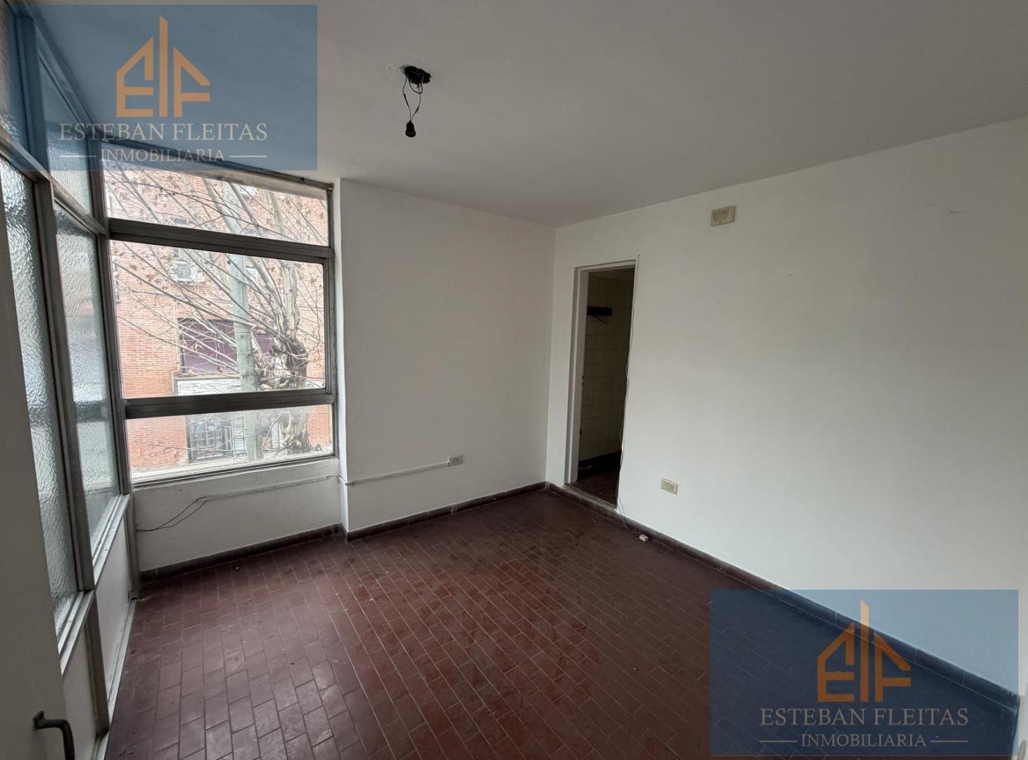 Foto de Alquile 6 Oficinas a una cuadra de la plaza - San Justo Centro, imagen 2