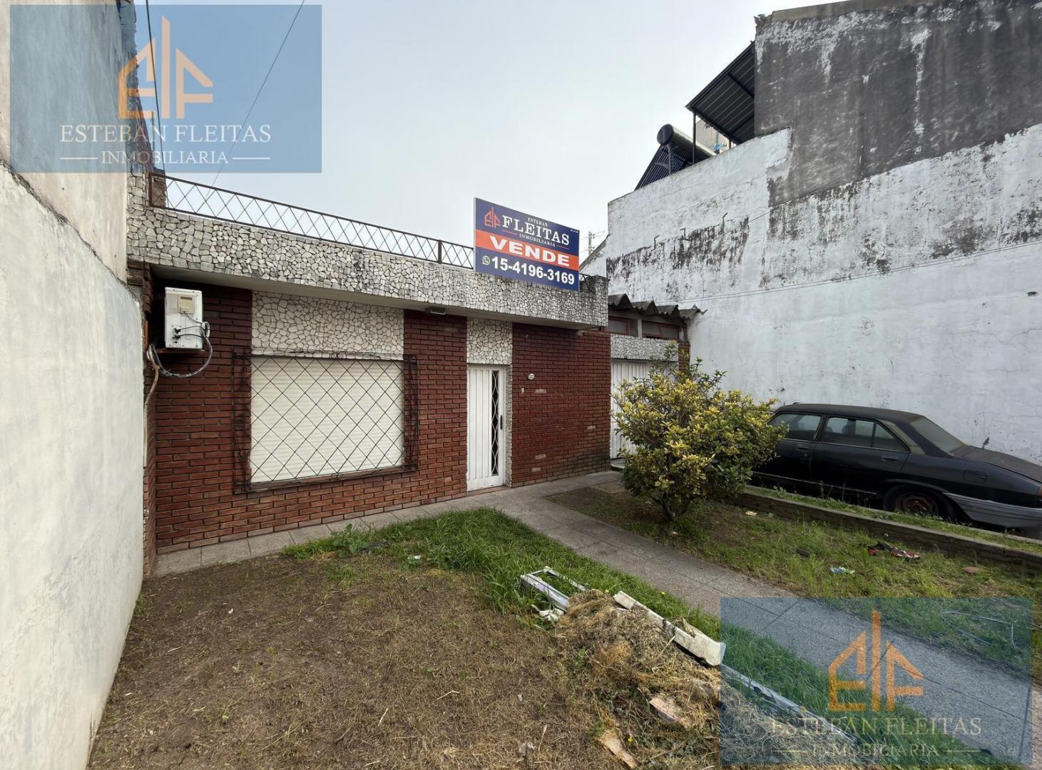 Foto de Venta casa de 3 ambientes a reciclar en lote propio de 225 M2 - Isidro, imagen 3