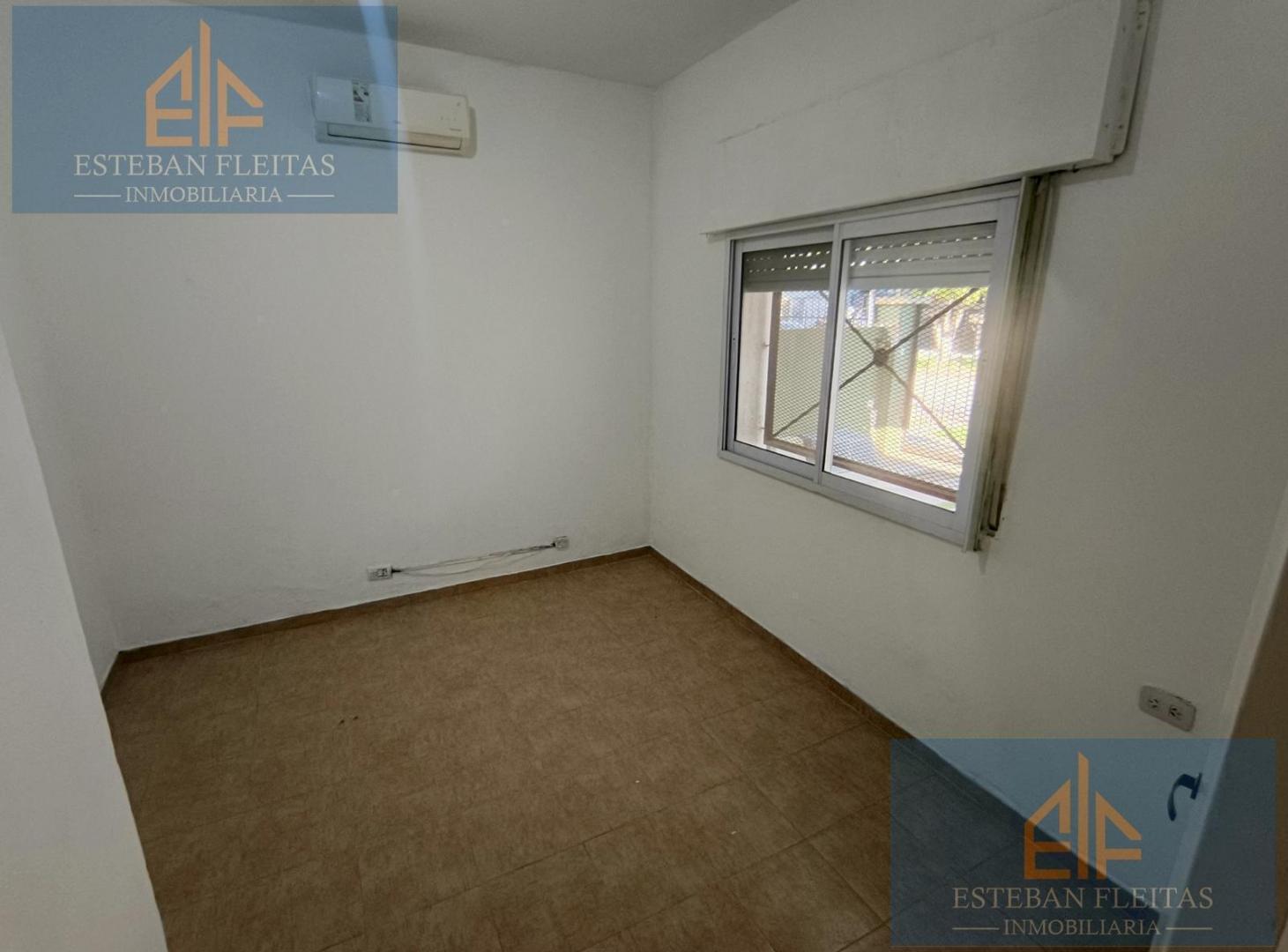 Foto de Alquiler de Casa de 3 ambientes con cochera y pileta, Castelar Sur, imagen 4