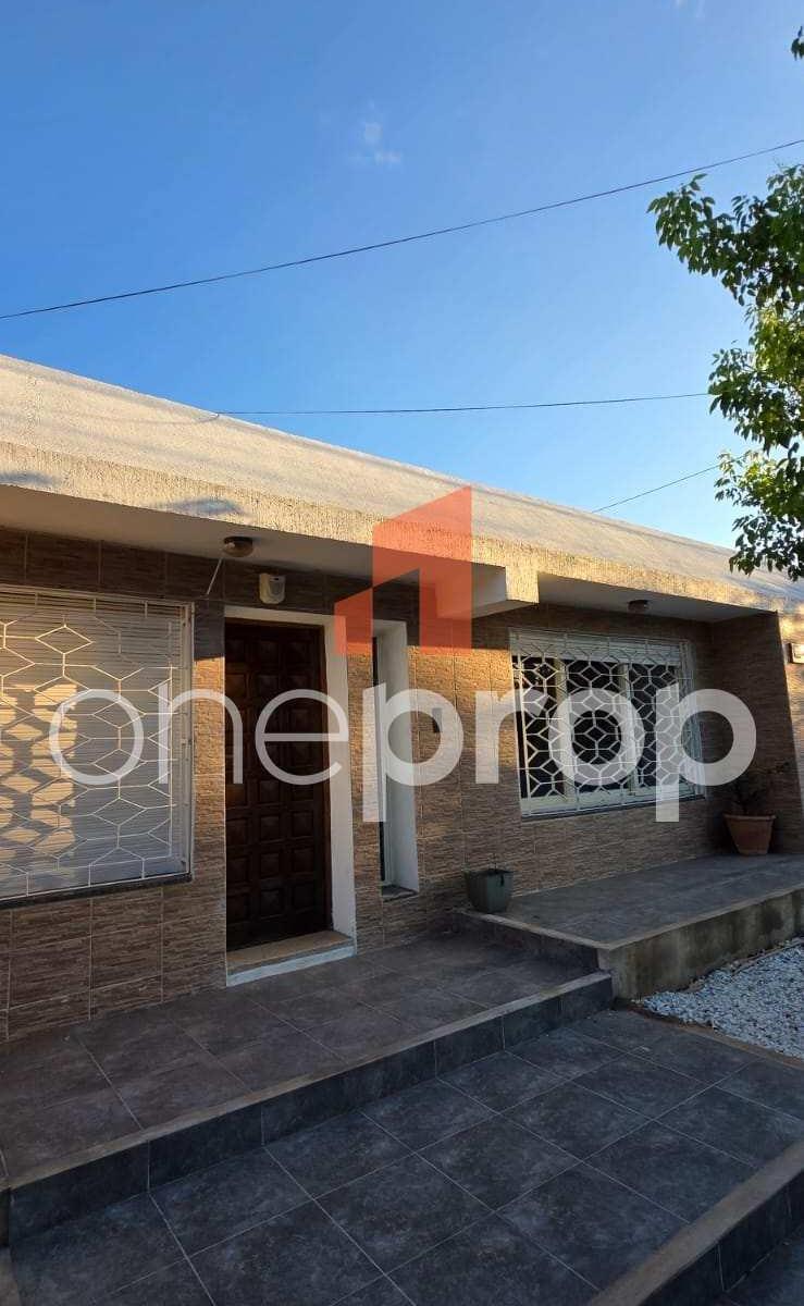 La Casita Ideal Al Precio Justo! Compra Esta Casa Reciclada a Muy Buen Precio! 2