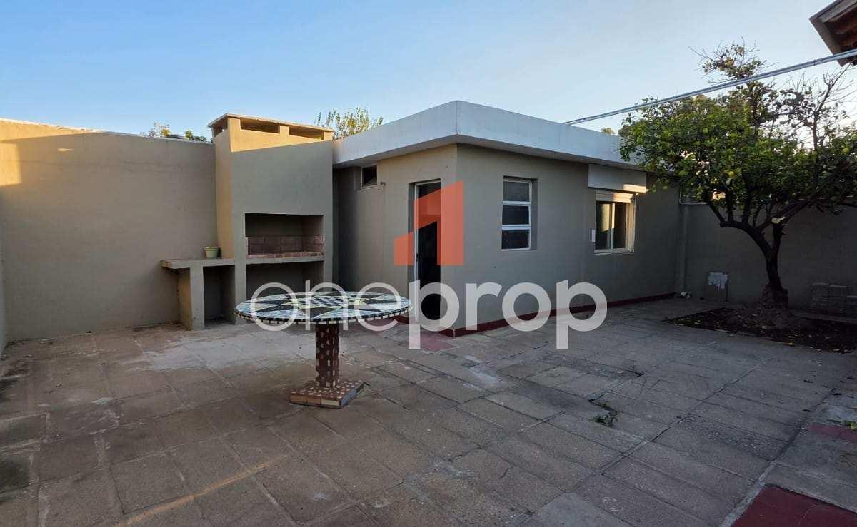 La Casita Ideal Al Precio Justo! Compra Esta Casa Reciclada a Muy Buen Precio! 4