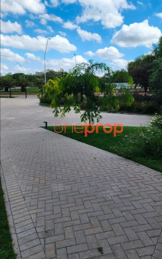 COMPRA TRANQUILIDAD Y COMODIDAD EN VALLE ESCONDIDO! COCHERA SUBTERRANEA EN GREEN PARK 4