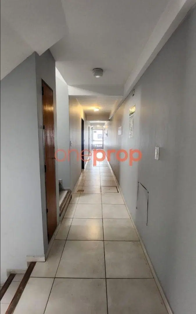 UNA CLASICO QUE NO PASA DE MODA! IDEAL PARA PRIMER VIVIENDA O ALQUILAR EN UNA ZONA MUY SEGURA 8