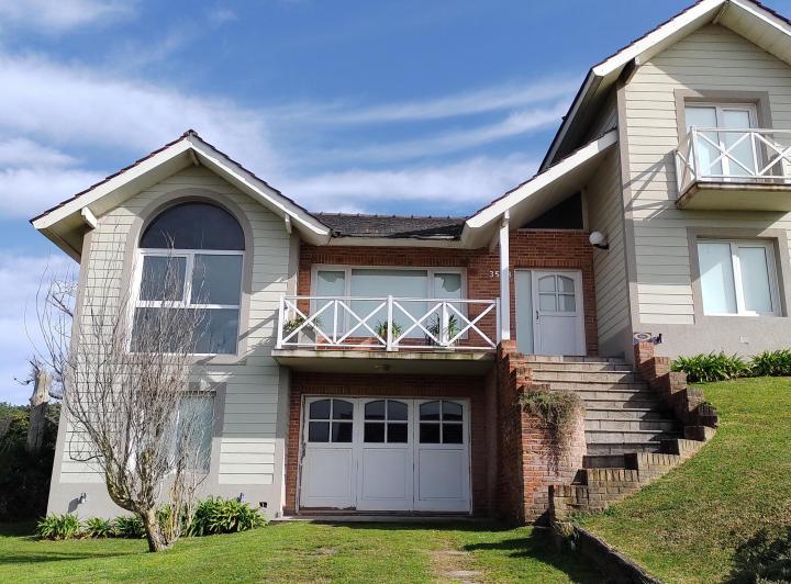 Casa con 5 habitaciones en alquiler temporal en Pinamar
