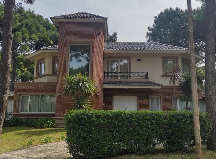 Foto de Casa en Pinamar zona norte con pileta climatizda, imagen 3