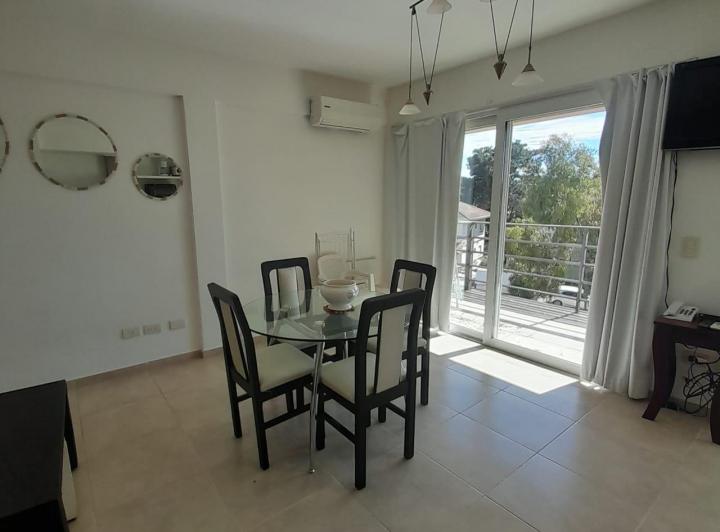 Foto de departamento en el centro de Pinamar hasta 4 personas, imagen 1