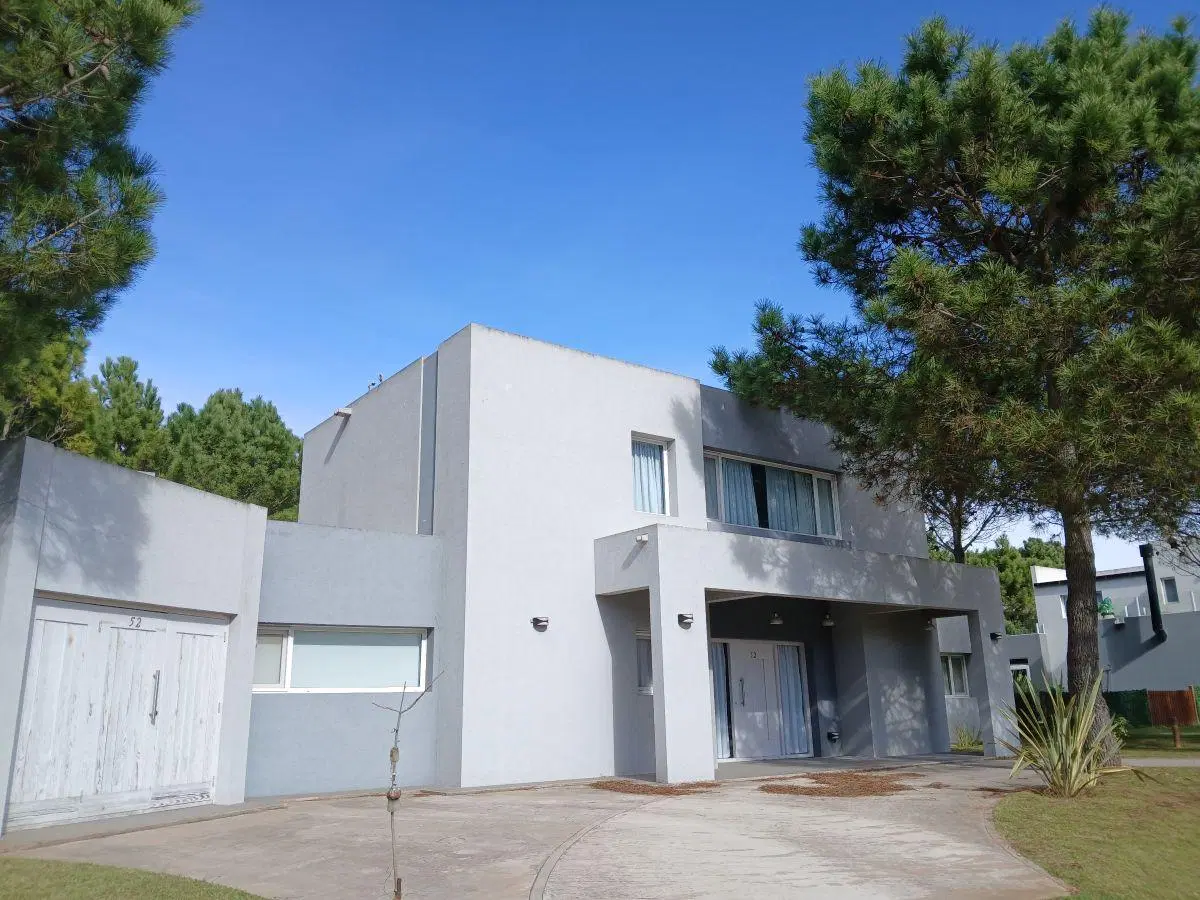 casa en venta en la herradura 4