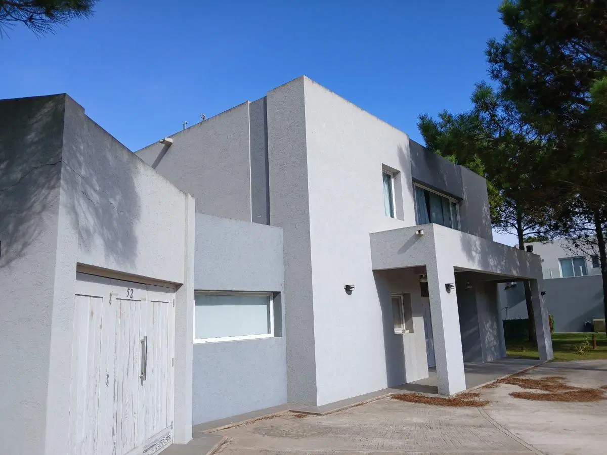 casa en venta en la herradura 3