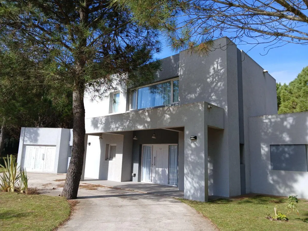 casa en venta en la herradura 5