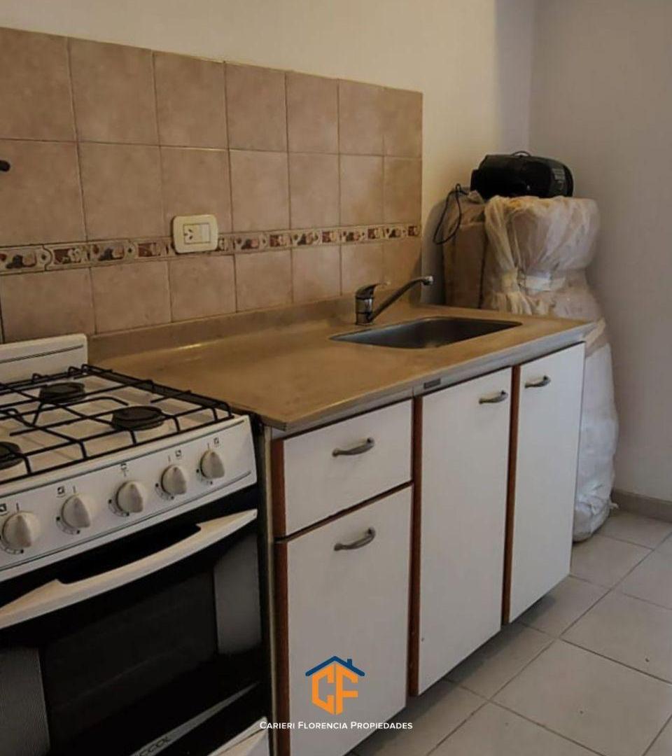Venta De Ph 2 Ambientes Con Patio Interno Y Terraza En Caseros