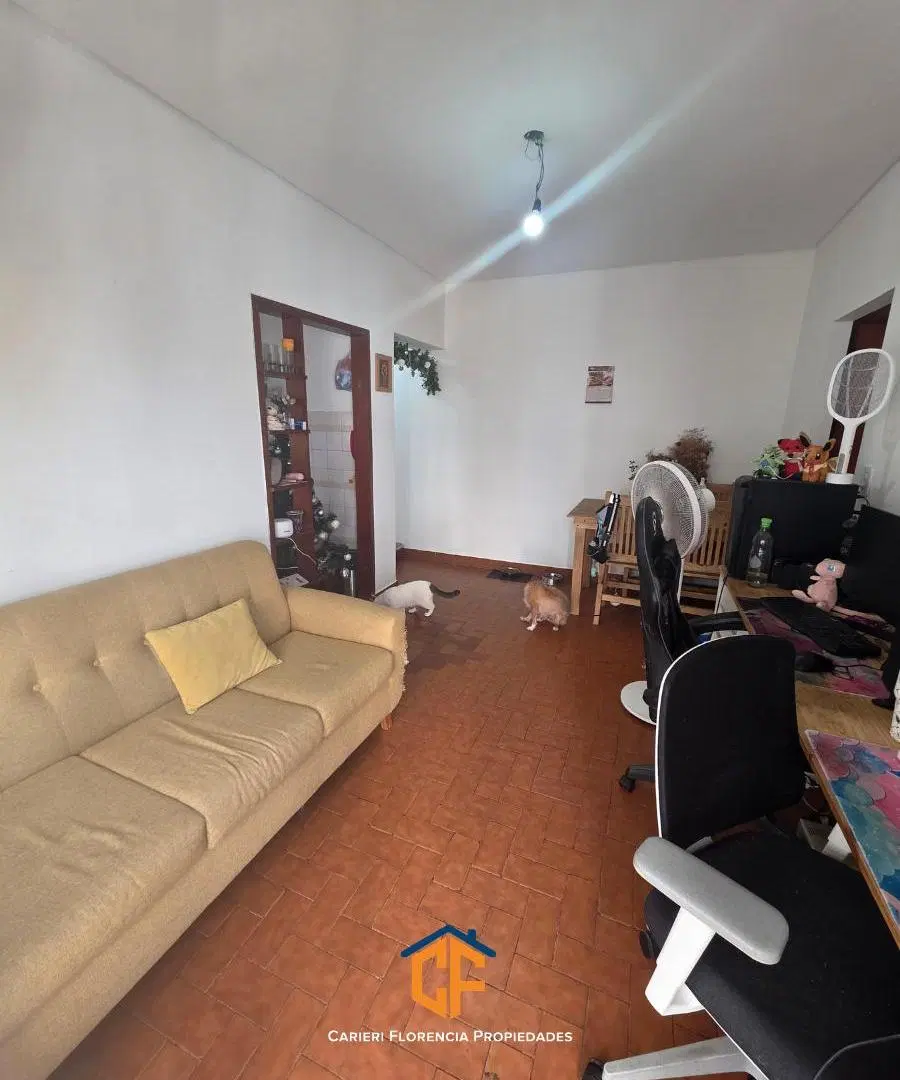 Amplio Departamento 2 Ambientes En Venta en Pleno Centro de Ramos Mejia 2