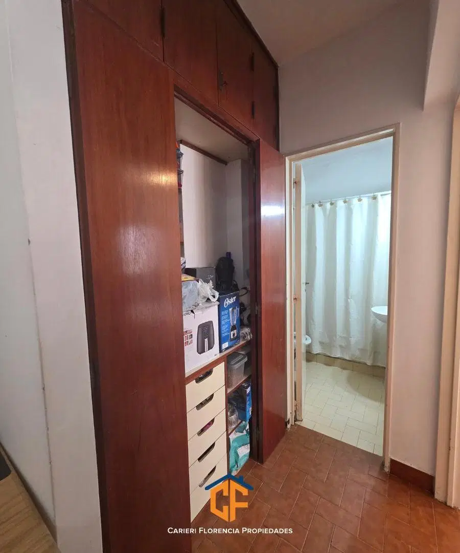 Amplio Departamento 2 Ambientes En Venta en Pleno Centro de Ramos Mejia 4