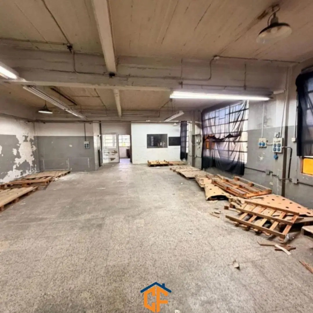 AMPLIO GALPON EN VENTA EN ZONA ESTRATEGICA DE SAN MARTIN 5