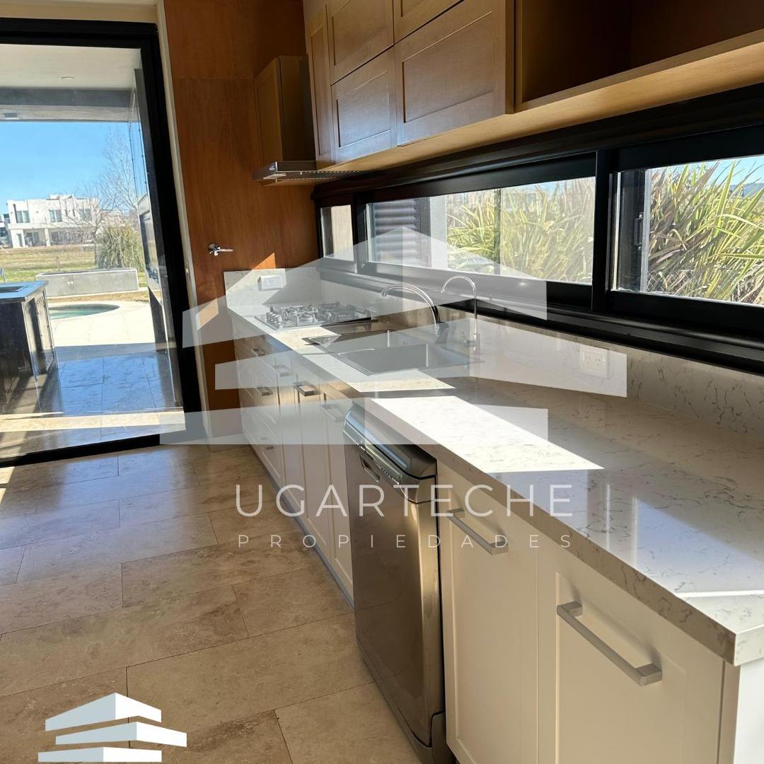 Foto de ALQUILER - Casa amueblada en Terralagos, Canning, imagen 3