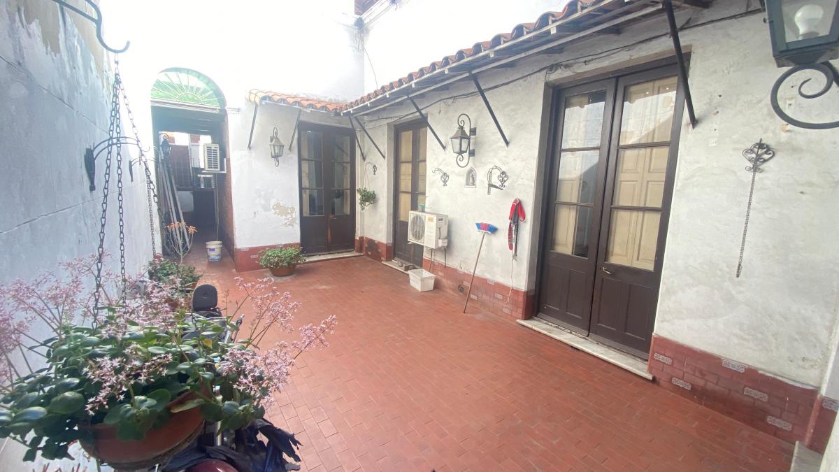 Venta - Casa con Lote Propio 5