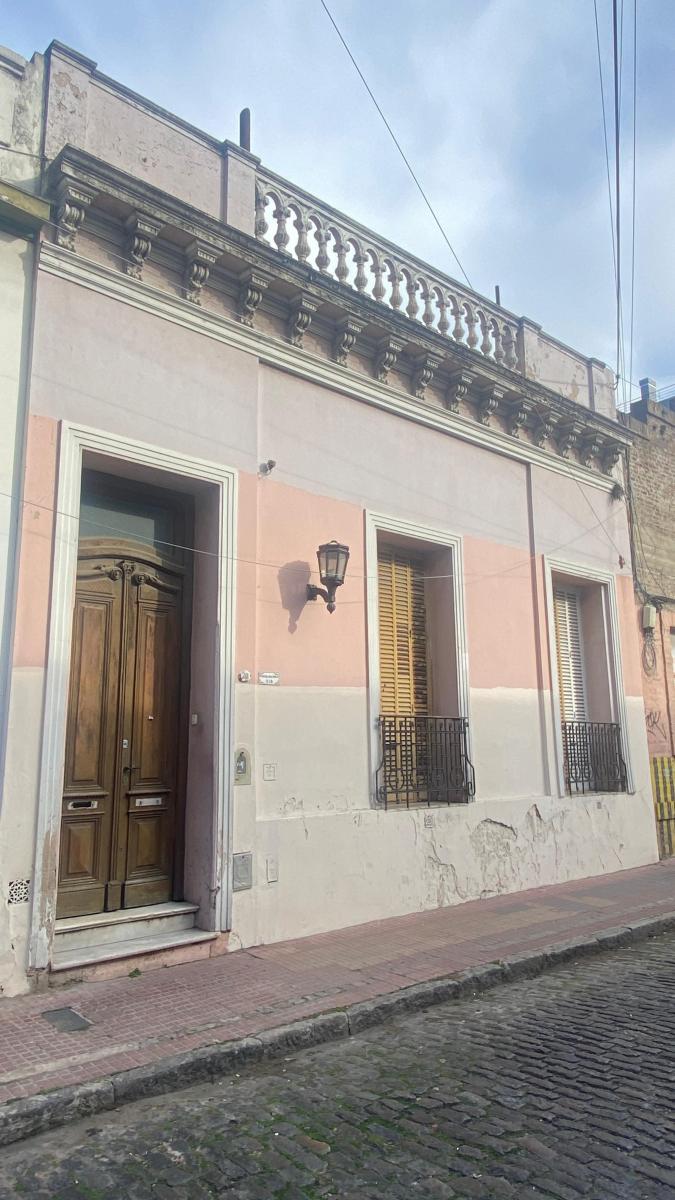 Venta - Casa con Lote Propio 2
