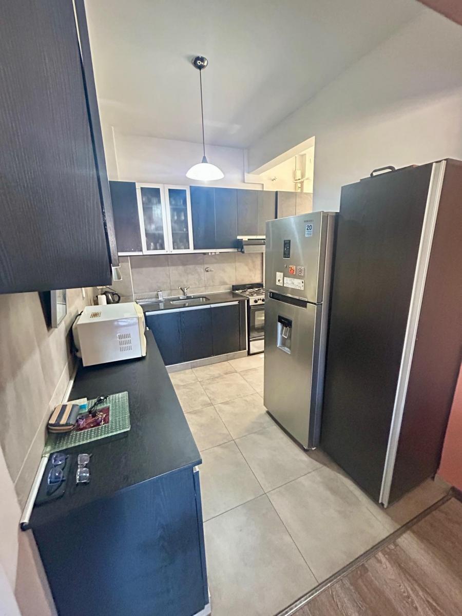 Departamento 3 Amb. C/ Balcon. Impecable, Sobre Calle Defensa. 5