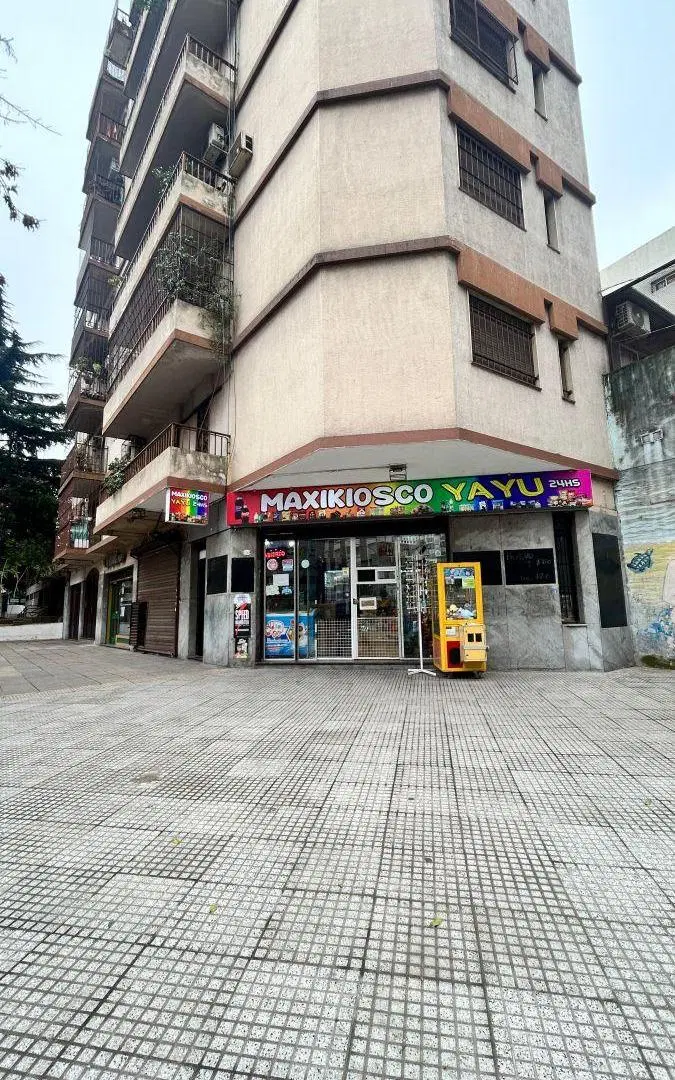 LOCAL EN ESQUINA (VENTA) 4