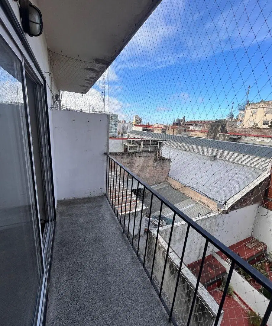 MONOAMBIENTE con BALCÓN 2