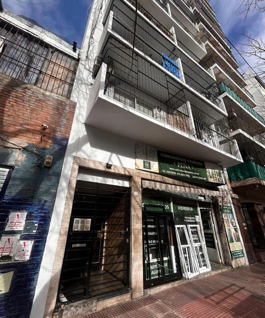 MONOAMBIENTE con BALCÓN 5
