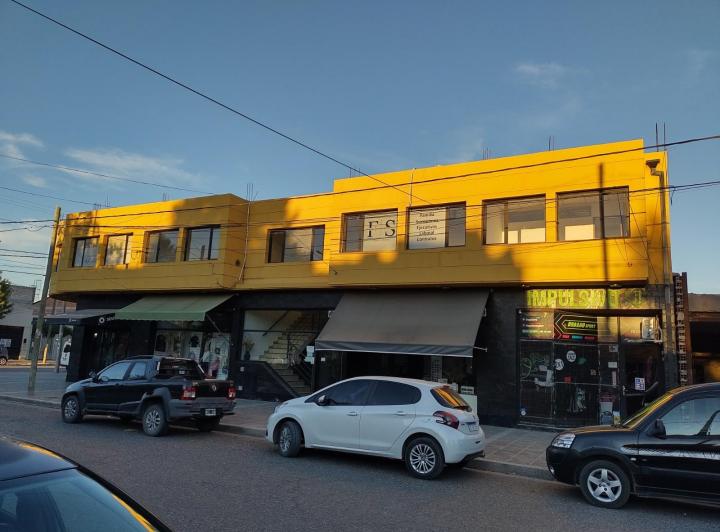 Plottier – Alquiler – Oficina – Zona centro 1