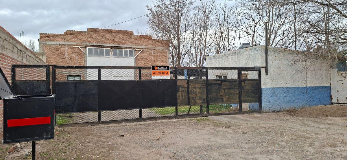 Foto de Cerca de zona Centro de la ciudad de Plottier, con orientación Oeste, imagen 2