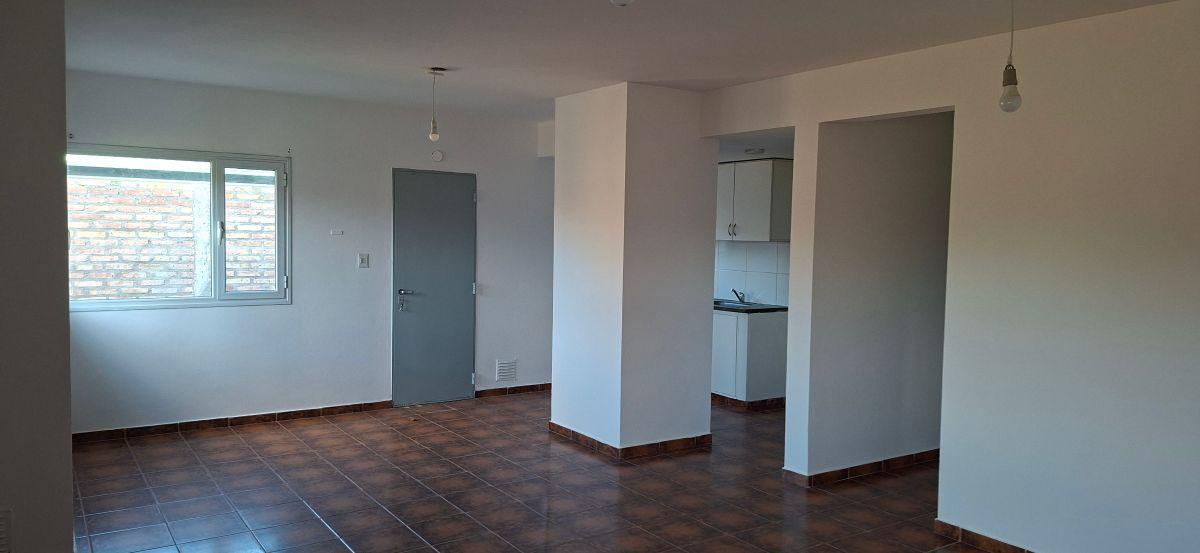 Foto de En Barrio Don Lukacs de la ciudad de Plottier, con orientación Norte, imagen 4