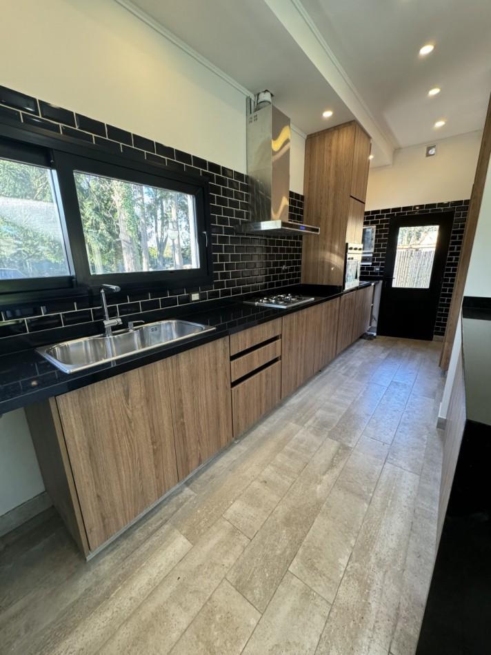 Hermosa Casa a Estrenar con Tres Dorm. en Barrio Cerrado Los Ginkgos 5