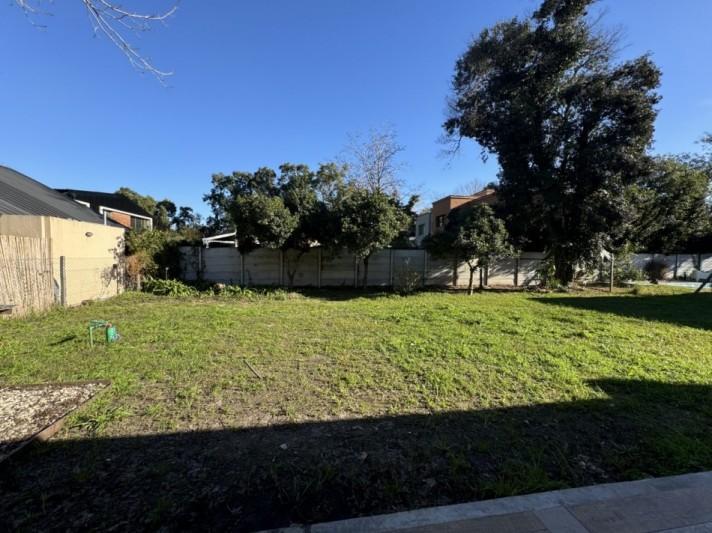 Hermosa Casa a Estrenar con Tres Dorm. en Barrio Cerrado Los Ginkgos 3