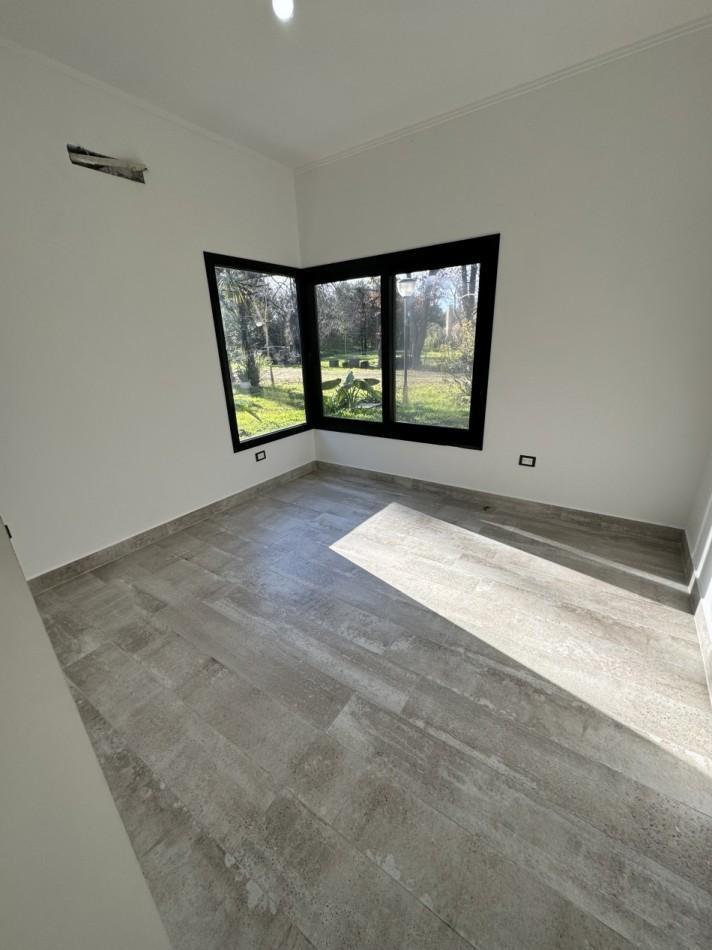 Hermosa Casa a Estrenar con Tres Dorm. en Barrio Cerrado Los Ginkgos 1