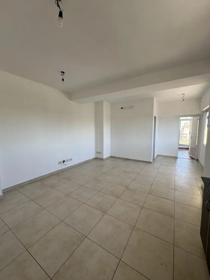 DEPARTAMENTO DOS AMBIENTES CON BALCON 3