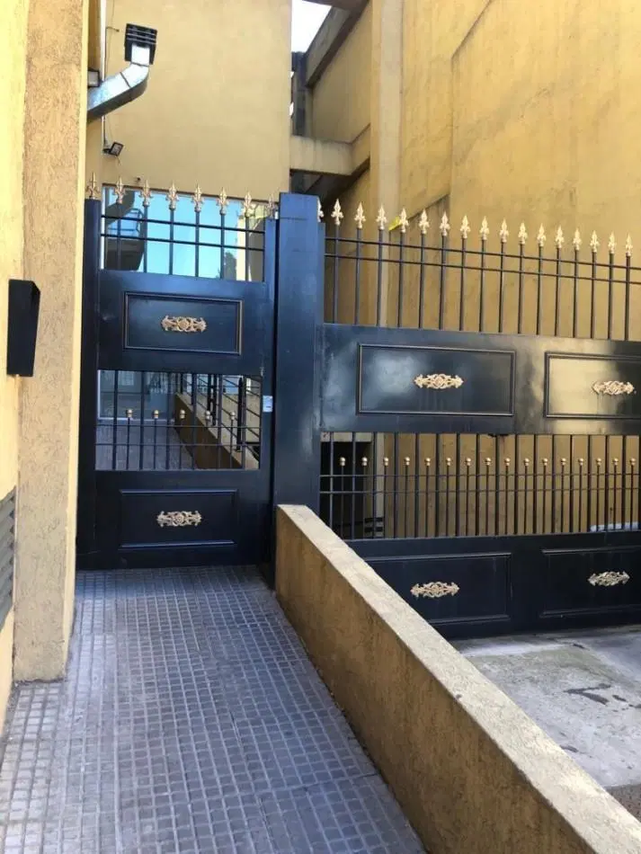 DEPARTAMENTO DOS AMBIENTES CON BALCON 5