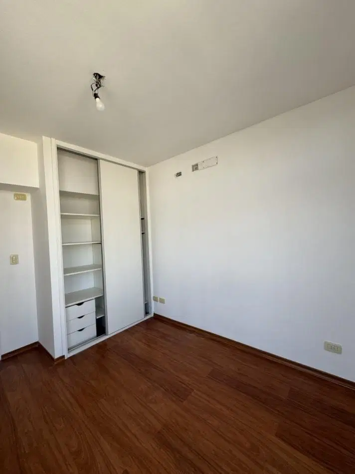 DEPARTAMENTO DOS AMBIENTES CON BALCON 2