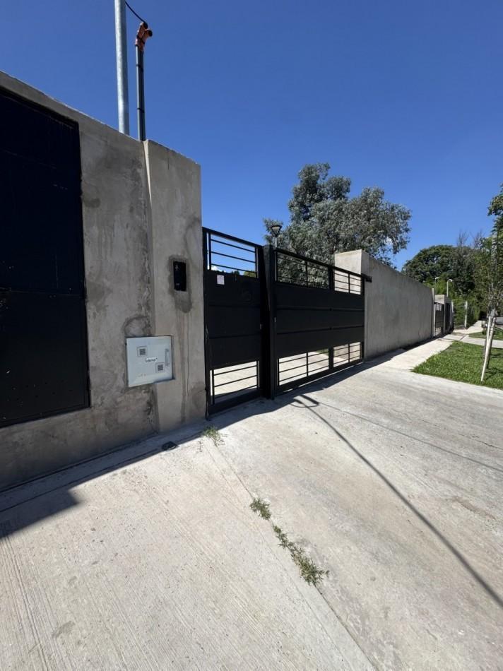 LOTE DE TERRENO 10,40 X 27 MTS EN BARRIO CERRADO CON PORTON LOS GORRIONES