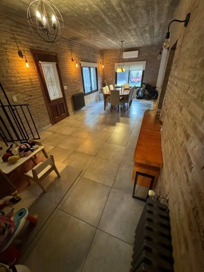 ALQUILER CASA DE 5 AMBIENTES CON GALERIA, PARRILLA Y PILETA EN BARRIO CERRADO LAS CORTADERAS 2